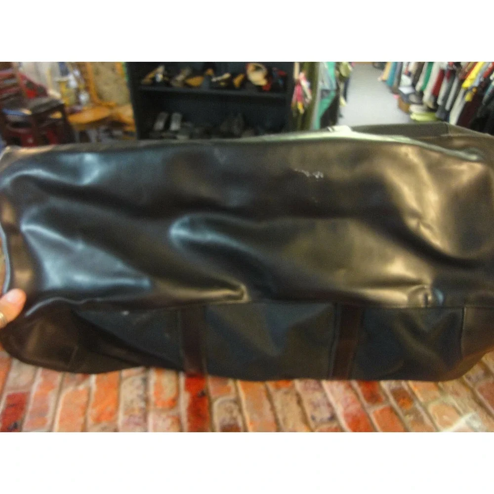 Drakkar Noir Black large zippered duffle travel bag w/ removable shoulder strap